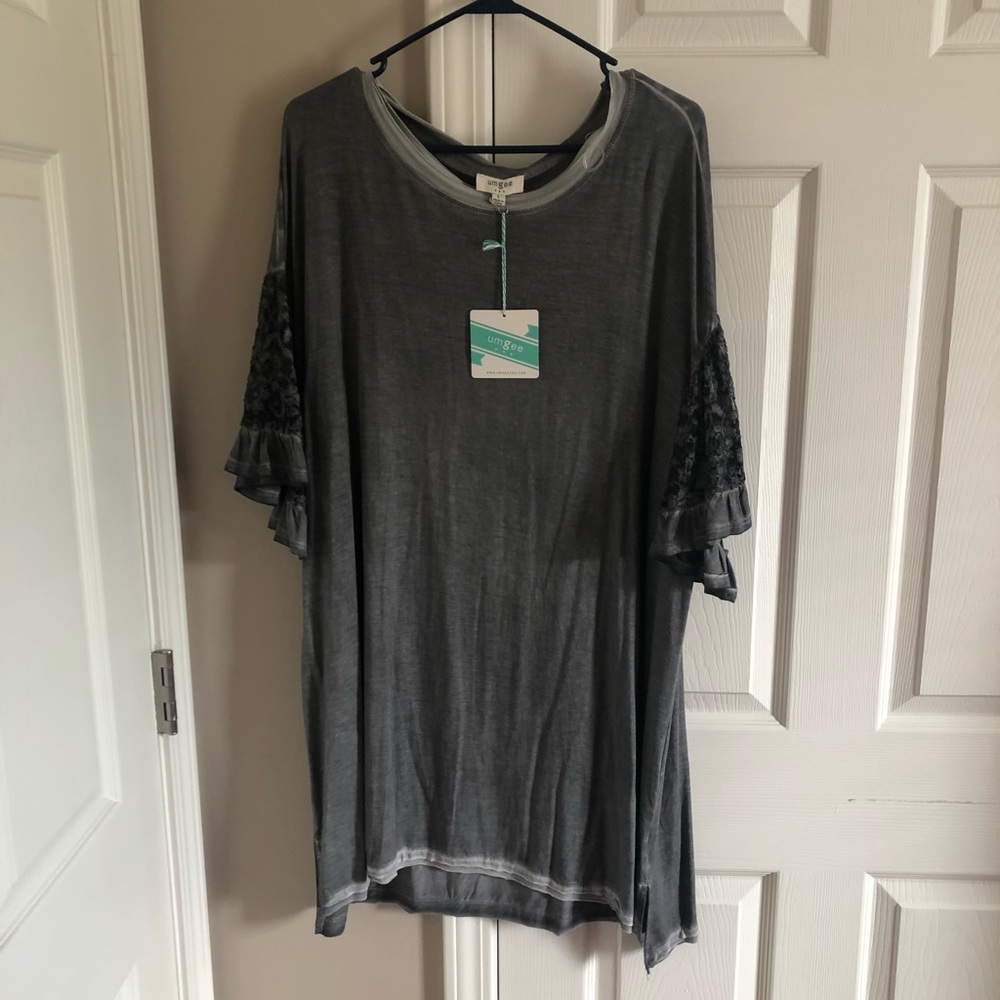 Umgee lace sleeved dress